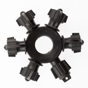 ЭРА Разветвитель д/гирлянд ул.220V круг d=13см 6гнезд (1вxод/5выxод) черн каучук IP65 ERAPS-OR 5847