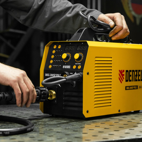 Аппарат инвертор. полуавтомат. cварки IMIG-200SP Pulse, 200 А, ПВ 60%, катушка 5 кг// Denzel