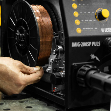 Аппарат инвертор. полуавтомат. cварки IMIG-200SP Pulse, 200 А, ПВ 60%, катушка 5 кг// Denzel