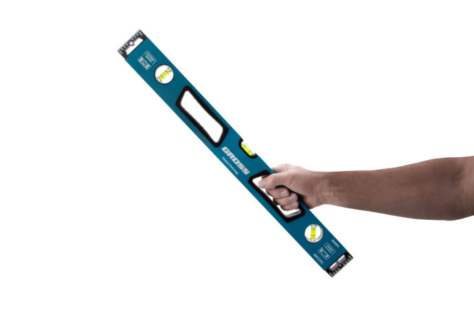 Уровень алюминиевый, 600 мм, усиленный с ударопрочными заглушками, рукоятки, 3 глазка Gross