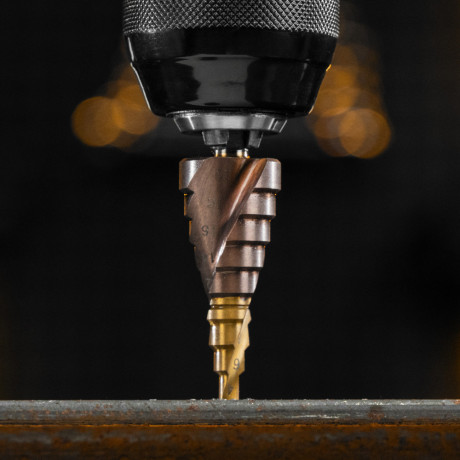 Сверло ступенчатое 4-6-8-10-12-14-16-18-20 мм, Р6М5К5, 6-гр. хвостовик Denzel