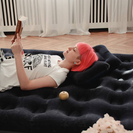 BESTWAY Матрас надувной широкий двуспальный (QUEEN), 2подушки и насос, 203x152x22см, до 300кг, 67374