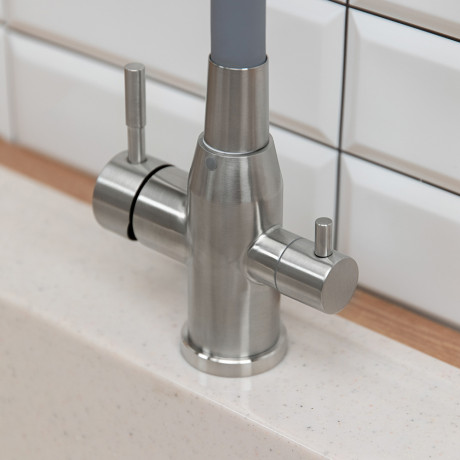 СоюзКран Смеситель для кухни с выводом пит. воды, силиконовый излив, серый, нерж.сталь, SS01-С132