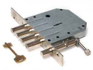 Эльбор  1.05.02.5.1.1 (071 ВЗ) Базальт задв  б/о Замок врезной тяж (10)