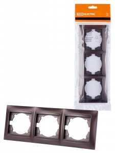 TDM ЛАМА Рамка 3-х постовая горизонтальная шоколад (15!) SQ1815-0531