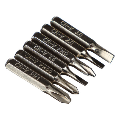 ЕРМАК Фонарь-мультиинструмент, с клипсой для крепления, 6 отверток, 4xLR41, 12,8х1,6см