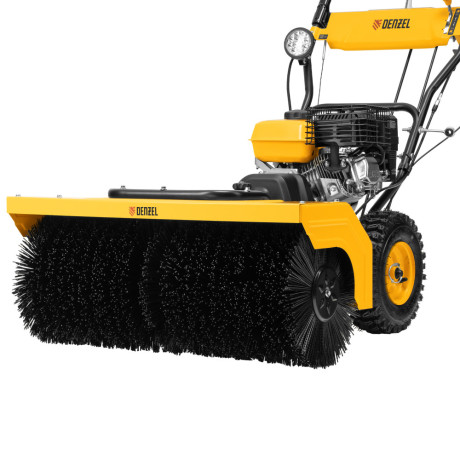 Гибридная снегоуборочная машина с функц. подметания SWB-800, 212 сс, руч. старт, 2 насадки Denzel