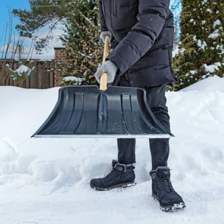 Лопата для уборки снега пластиковая, 350 х 350 х 1445 мм, деревянный черенок,