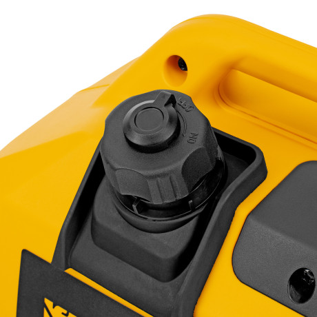 Генератор инверторный GS-1100iS, 1,1 кВт, 230 В, закрытый корпус, ручной старт DENZEL