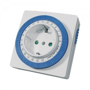 ROBITON таймер розетка ME-02 механический 16А 3600Вт (сутки) компакт. 07792