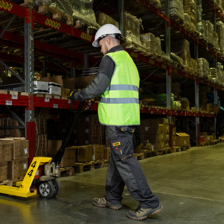 Каска защитная ударопрочная, ABS/PC, плавная регулировка, модель «Форвард» (К-05)белая Denzel