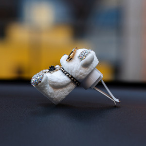 NG Игрушка для ароматизатора на дефлектор, белый мишка