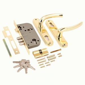 АЛЛЮР 132/3 GP латунь 5кл. М/О расстояние 70мм 3-ригеля Замок врезной с/руч  (12)