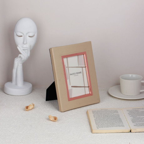 Фоторамка, 10х15 см, МДФ, цвет белый с золотой окантовкой, арт.3-26