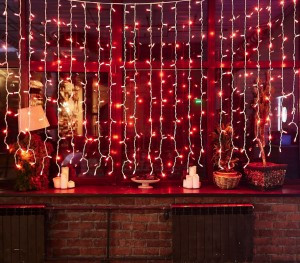 Гирлянда-занавес ул. ULD-C2030-240/SWK 240LED красный 3x2/24нити, соед 6 мод, провод бел. IP67 Uniel