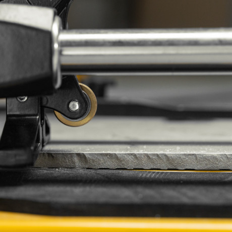 Плиткорез 600х14мм, цельнометал. напр., каретка на подш., стальная станина, рукоятка-пенал Denzel