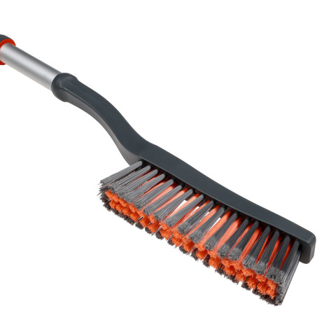 ЕРМАК Щетка для уборки снега с распушенной щетиной+скребок, 90 см