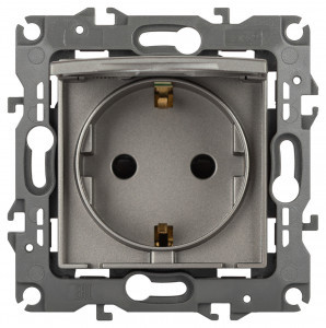 ЭРА 12 мех. роз. СУ 1 мест. 16А земля, шторки, крышка, автоклеммы, титан 12-2103-16