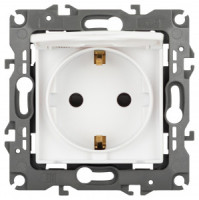 ЭРА 12 мех. роз. СУ 1 мест. 16А земля, шторки, крышка, автоклеммы, белый матовый 12-2103-01М