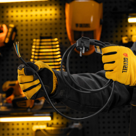 Шнур сетевой Energy Series, ПВС, 1,5 м, 3 x 1 мм, с неразборной вилкой, черный, Denzel