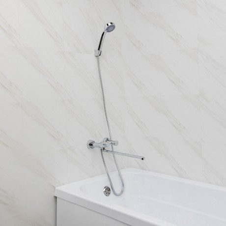 RAIN Смеситель для ванны Уран, прямой излив 35см, кранбуксы 1/2, душ. набор, овал, латунь, хром