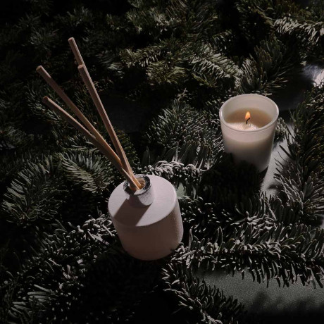 NEW GALAXY Набор ароматизатор-диффузор и свеча, ваниль/кокос,океан,цветочн,магич. ночь 40мл, 50г