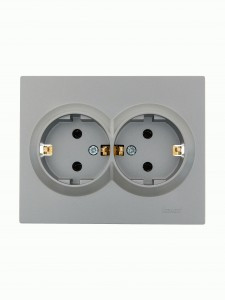 Lezard VESNA роз. земля СУ 2 мест. 16А платина. (ПБТ) (корп. ABS) 742-3500-127B