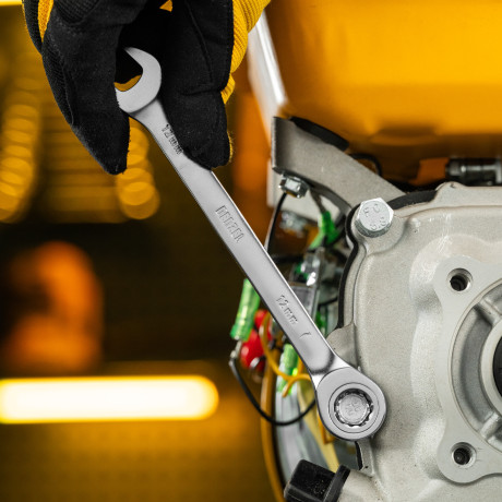 Ключ комбинированный трещоточный, 12 мм, CrV, матовый хром Denzel