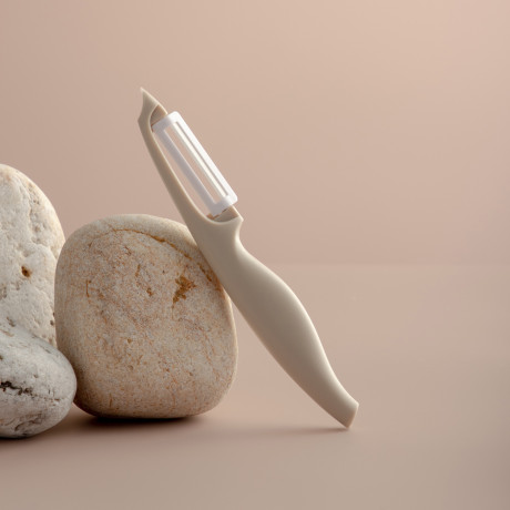 SATOSHI Дайтани Овощечистка, керамическое вертикальное лезвие