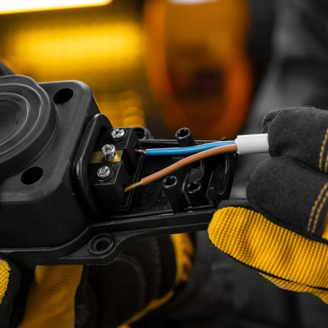 Шнур сетевой Energy Series, ПВС, 1,5 м, 2 x 1,5 мм, с неразборной вилкой, белый, Denzel