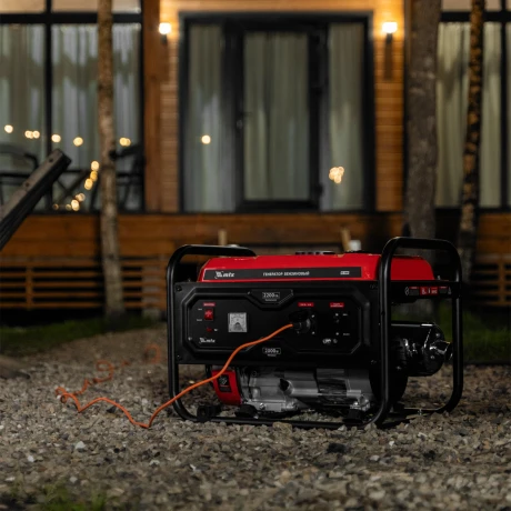 Генератор бензиновый RS-3000, 2,2 кВт, 230В, ручной стартер MTX