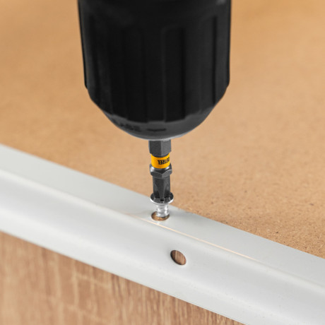 Бита PH2х50, сталь легированная S2, 30 шт., шестигранный профиль, пластиковая коробка, Е 6,3 Denzel