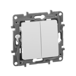 IEK ETIKA Plus мех. выкл./перекл. СУ 2 кл. бел. авт. зажим 672212