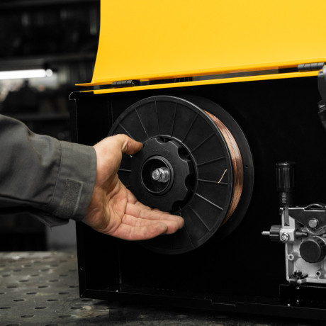 Аппарат инвертор. полуавтомат. cварки IMIG-205SDR, 200 А, ПВ 60%, катушка 5 кг Denzel