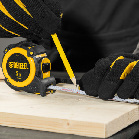 Рулетка 5м х 19мм, автоматич. фиксац., нейлон. покрытие, магнит. зацеп, двухстор. разметка Denzel