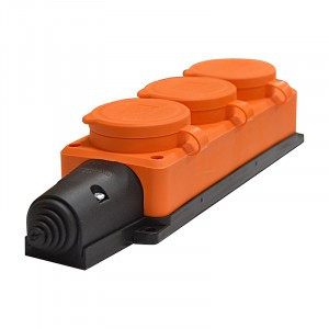 UNIVersal колодка ОУ тройная 3гн. с загл. каучук (оранжевая) 2P+PE 1x16A 220-240V IP44 3034 (РФ)