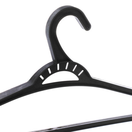 Вешалка для одежды пластик р. 48-50, цв. черный ХП