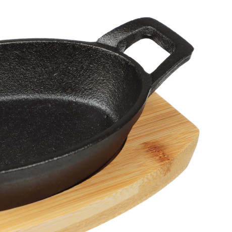 SATOSHI Сковорода мини на подставке из бамбука чугун, овальная, 15х9.8см, индукция