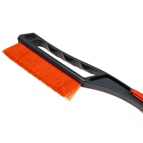 ЕРМАК Щетка для уборки снега со скребком 34 см