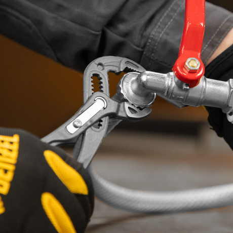 Клещи переставные, кнопочный механизм, обливные рукоятки, 180 мм Denzel