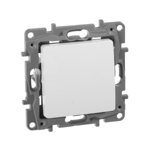 IEK ETIKA мех. перекл. СУ 1 кл. бел. 672205