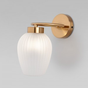 Eurosvet св-к бра 1x25W 220х130х235 мет белый/латунь Alva 30184/1 a064953