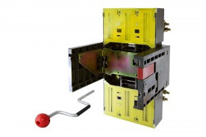 TDM ПМ2/В-43 выдвижная с присоединением к вертикальным шинам SQ0707-0095