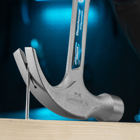 Молоток-гвоздодер, 570 г, цельнокованый, трехкомпонентная рукоятка Gross