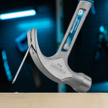 Молоток-гвоздодер, 570 г, цельнокованый, трехкомпонентная рукоятка Gross