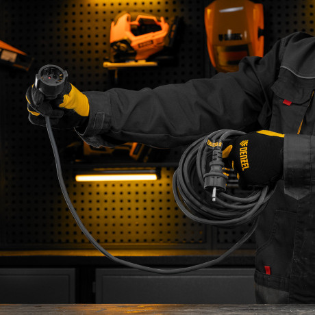 Удлинитель-шнур силовой Top Series, КГТТ, 10 м, 1 розетка, 3 x 1,5 мм Denzel