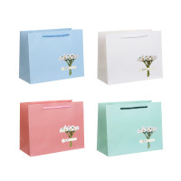 Пакет тм Fntastic подарочный, M 18x23x10см, бумага, арт.29, 4 дизайна