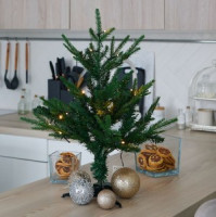 Uniel Дерево св/д «Ёлочка» 3АА(не в/к) 54х60см 30LED ULD-T5460-030/SNA/3AA WARM WHITE IP20 XMAS TREE