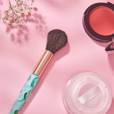 ЮНИLOOK Кисть для румян, акрил, металл, ворс нейлон, 18,1см, зеленый