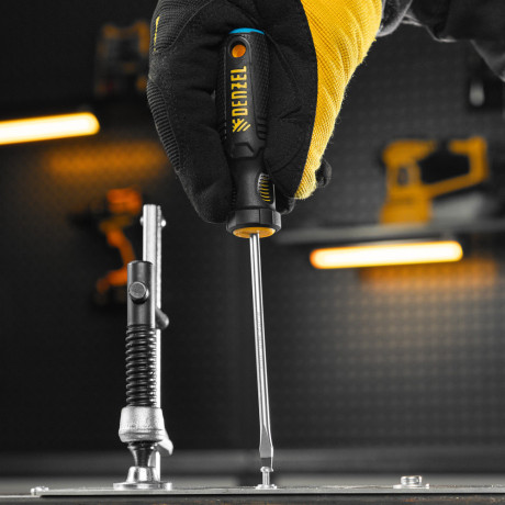 Отвертка, SL4х100 мм, S2, 3к рукоятка Denzel